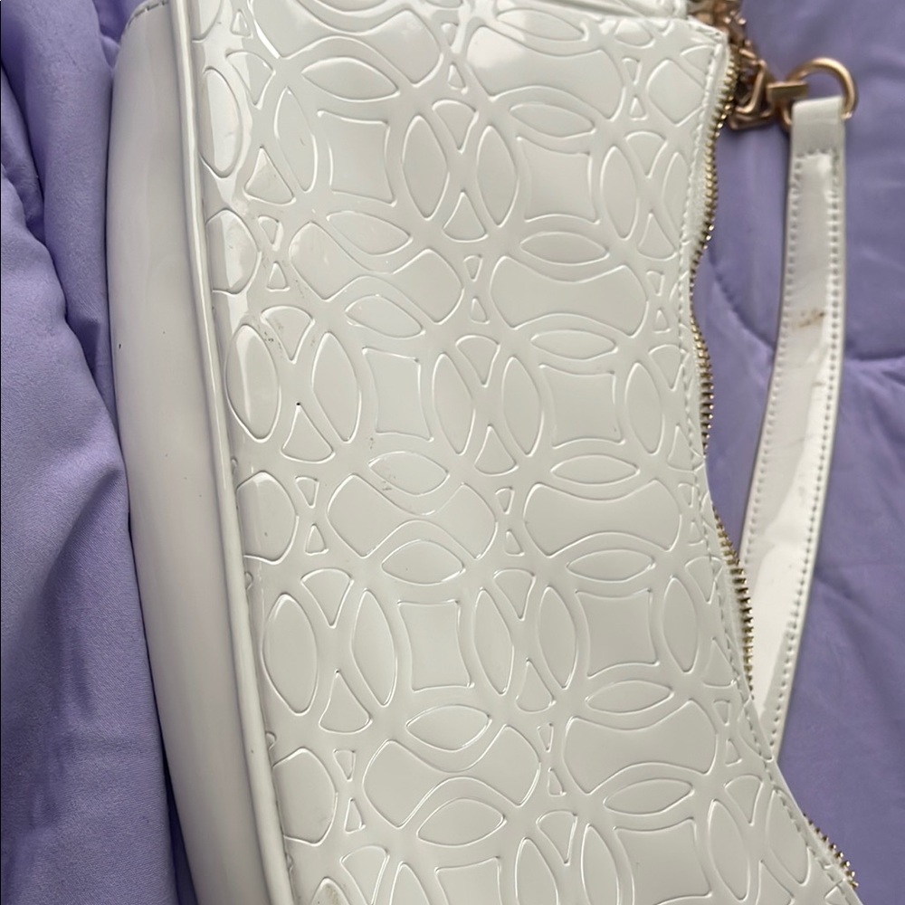 White c wonder, elegant for the perfect splash of sophistication